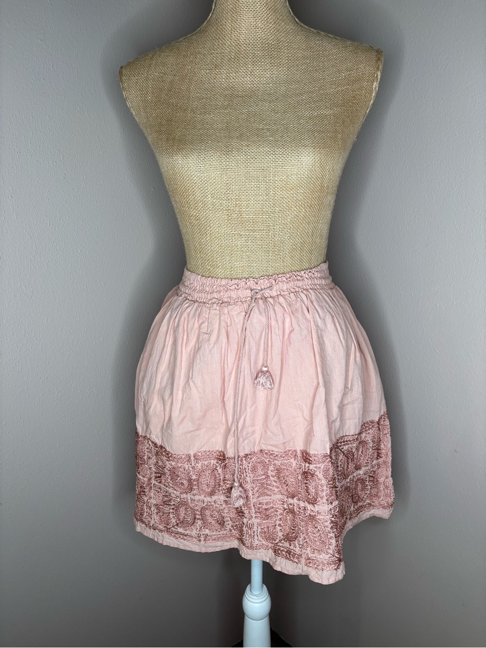 J. Crew Light Pink Embroidered 100% Cotton Drawstring Mini Skirt Size Small